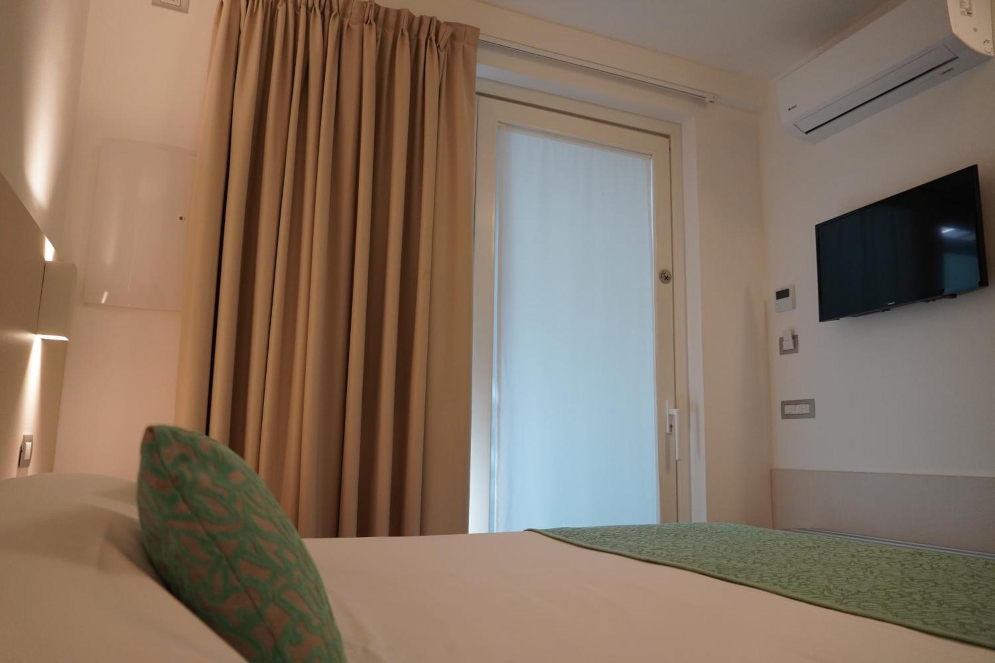 Hotel Ponti Angera Dış mekan fotoğraf