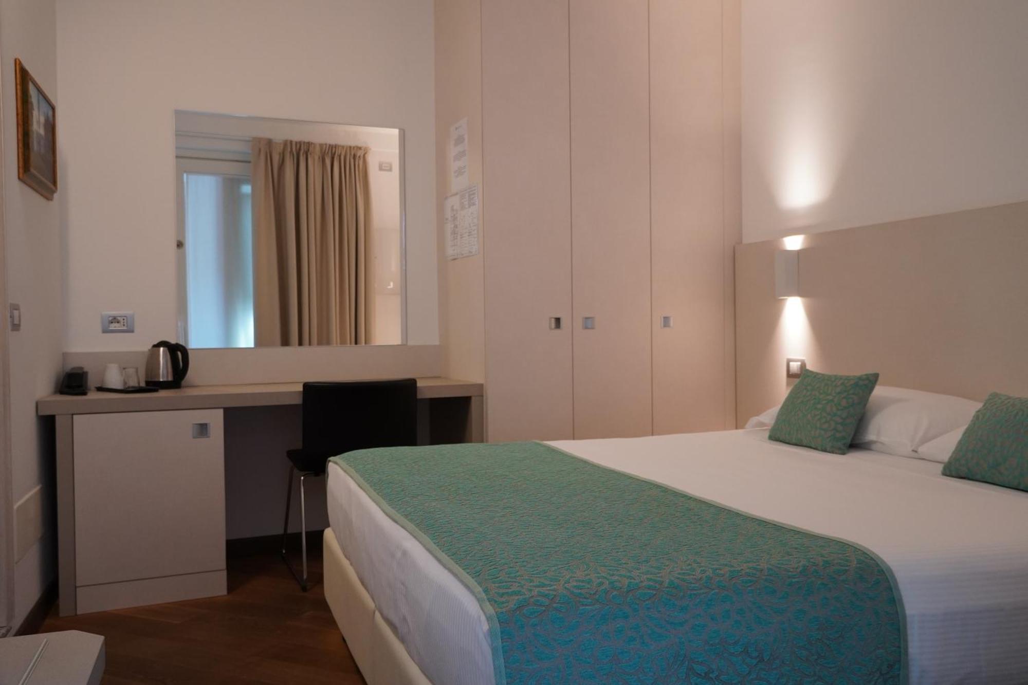 Hotel Ponti Angera Dış mekan fotoğraf