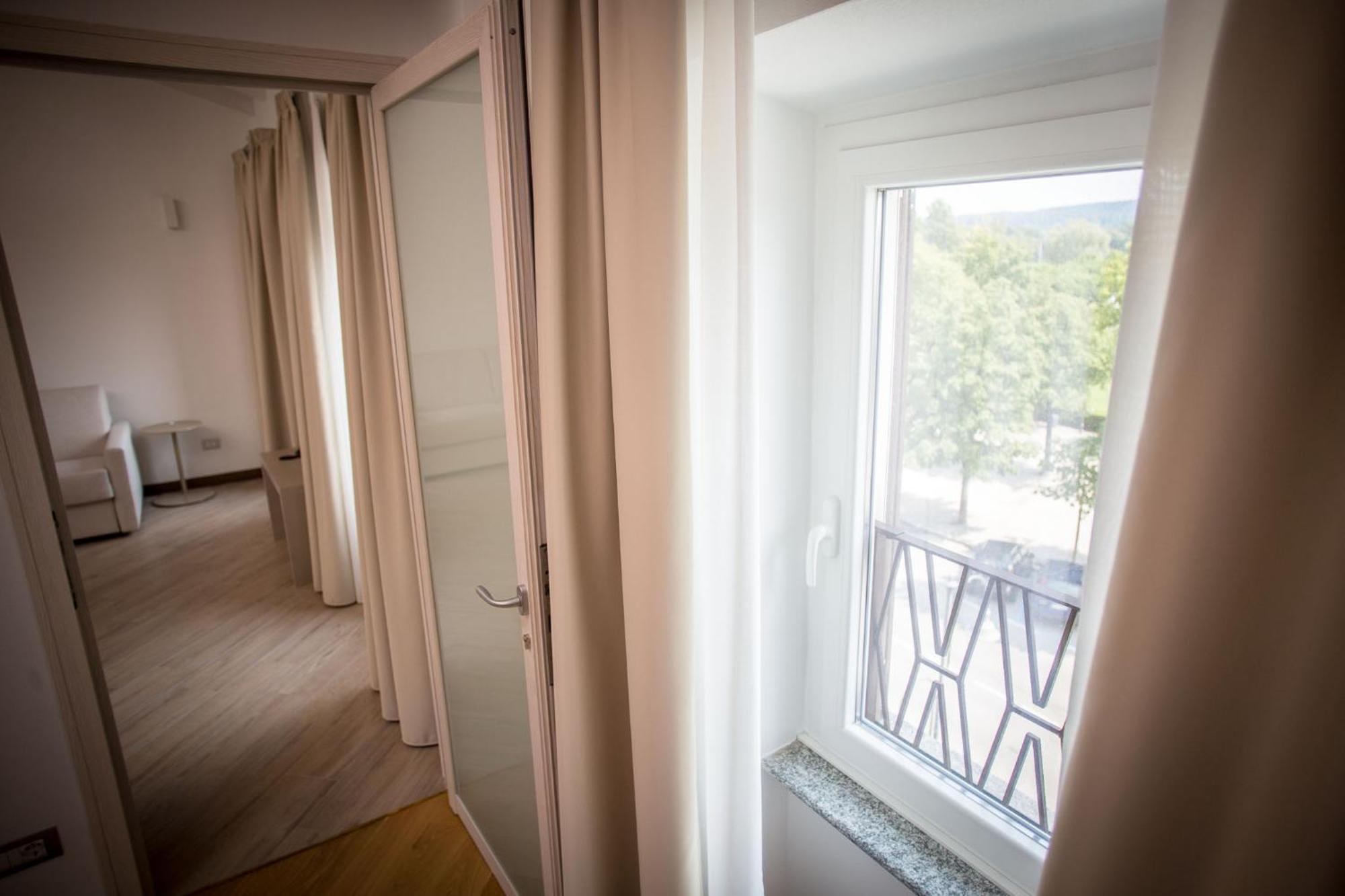 Hotel Ponti Angera Dış mekan fotoğraf