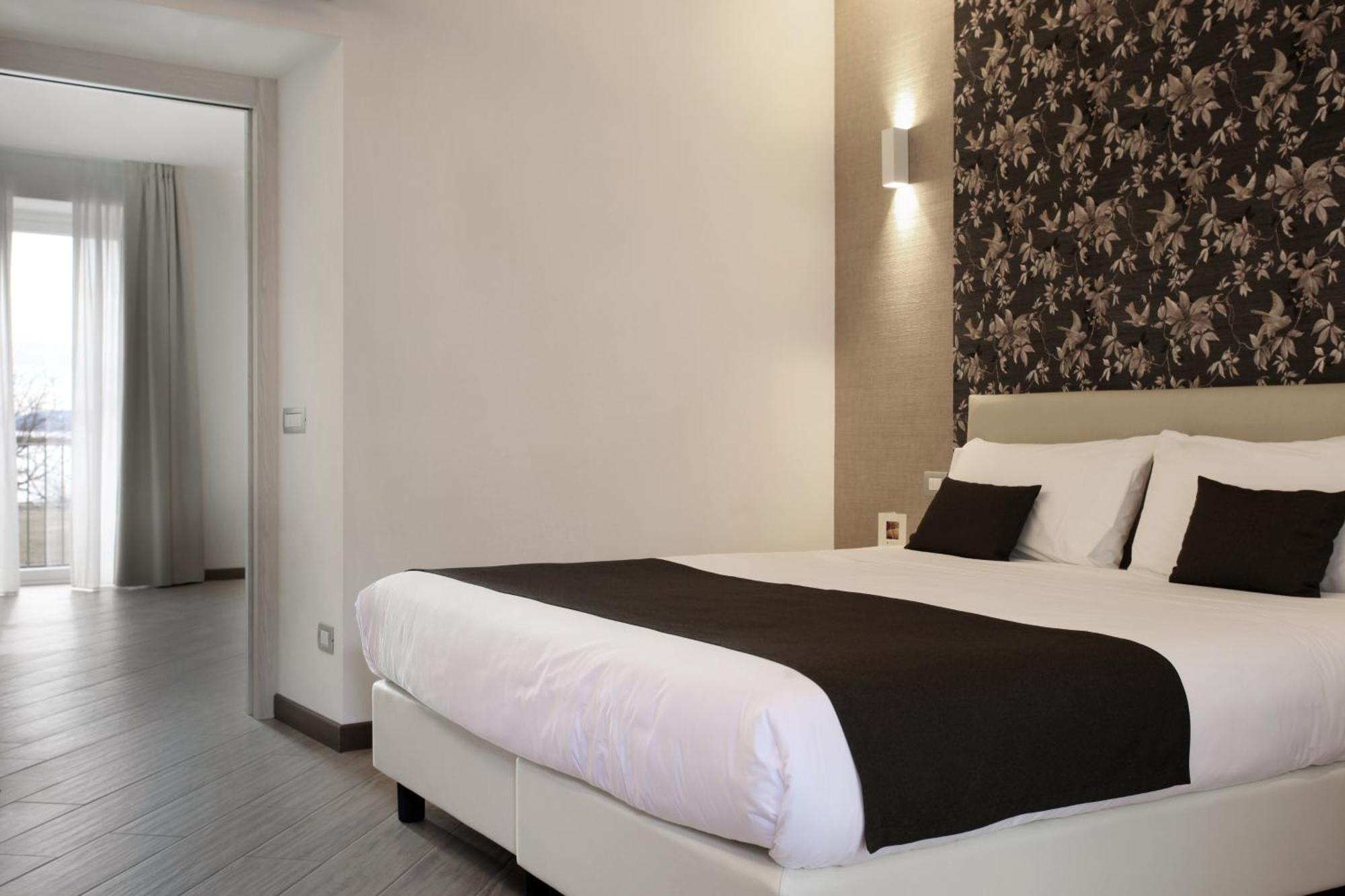 Hotel Ponti Angera Dış mekan fotoğraf