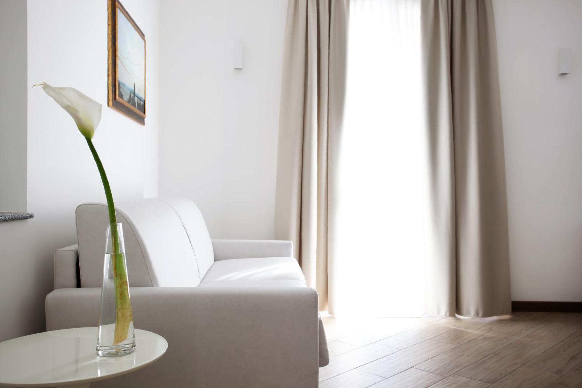 Hotel Ponti Angera Dış mekan fotoğraf